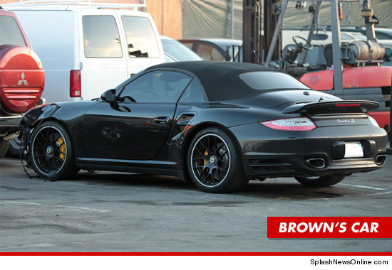 Chris Brown choca su auto al huir de los paparazzi