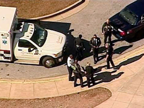 Otro tiroteo en los Estados Unidos: dos heridos en una escuela de Atlanta