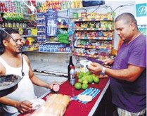 Miles de productos variaron ayer sus precios.