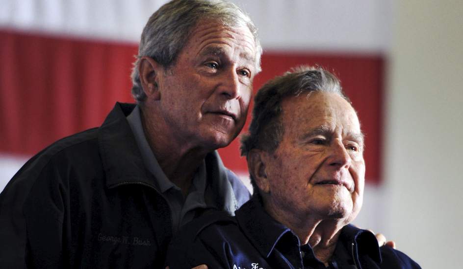 Hacker accede a correos y fotos de los Bush