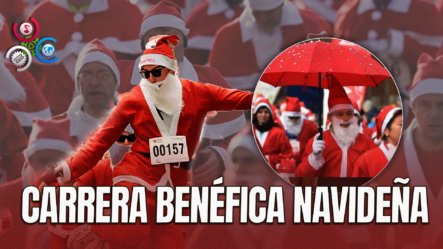 Personas Con Trajes De Baño Rojos Y Gorros De Santa Claus Participan En Carrera Benéfica En Budapest