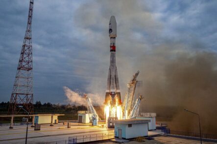 Nave De Rusia Destinada A Buscar Agua En La Luna Se Estrella Contra La Superficie Lunar